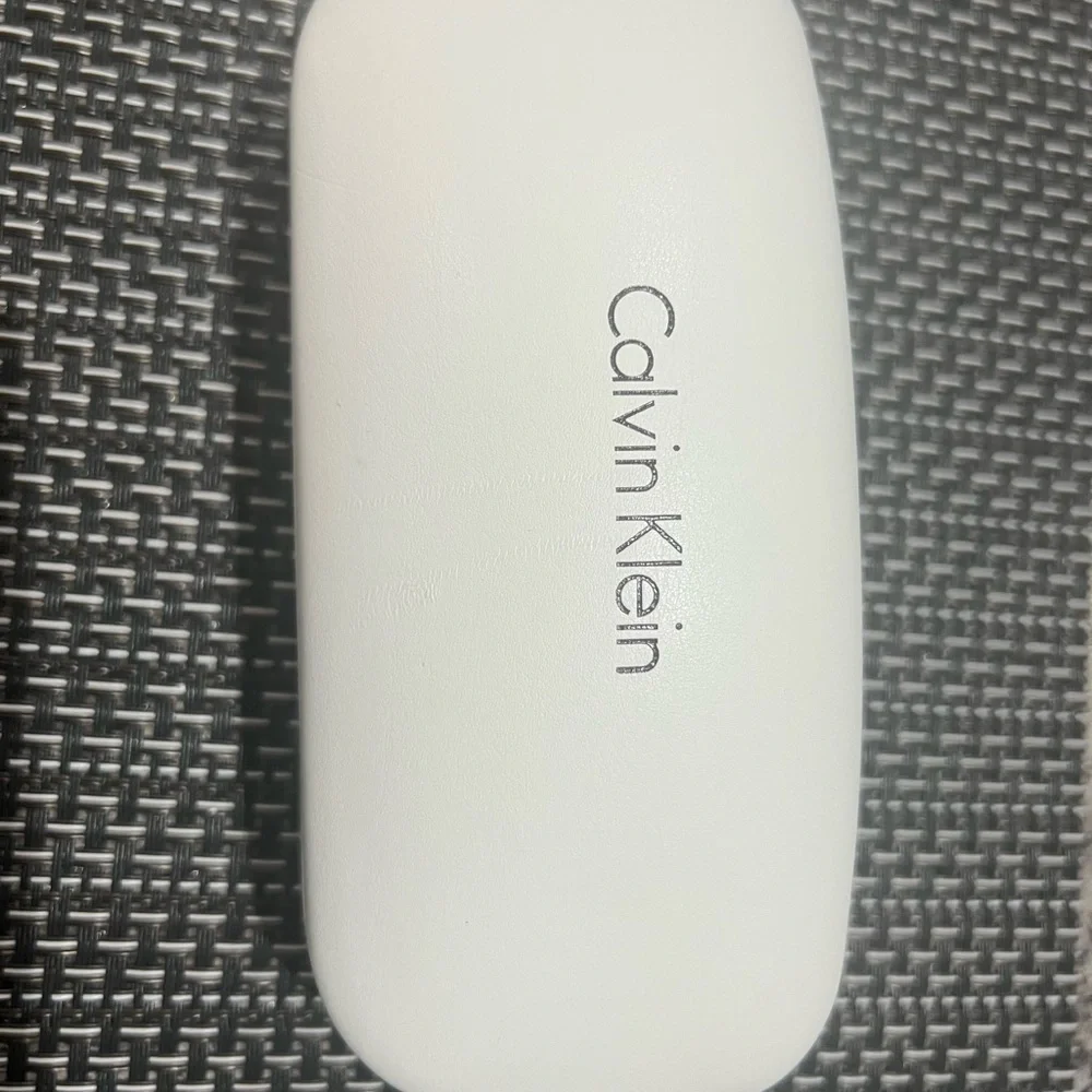 Calvin Klein Collection Women’s Crystal Beige Cat Eye Sunglasses w Case NWOT
